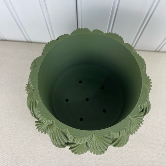 Bold Textured Planter, Ripple Planter Pot, Indoor Flower Pot, Modern Succulents - Picture 7 of 9